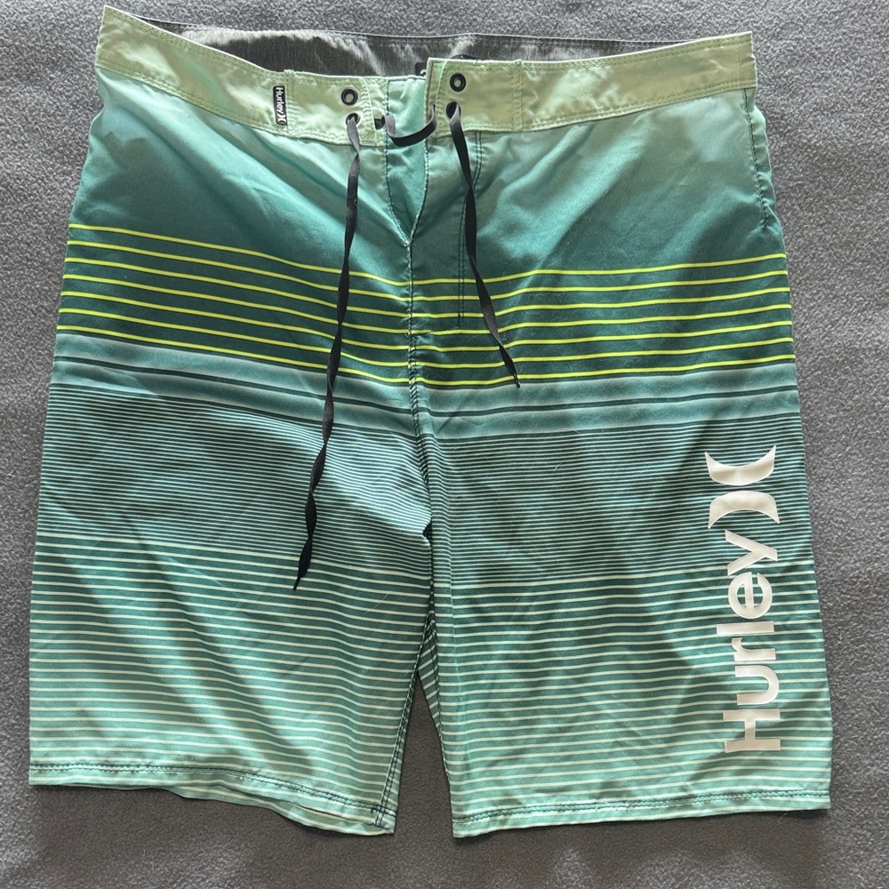 Hurley Men's Teal and Yellow Board Shorts